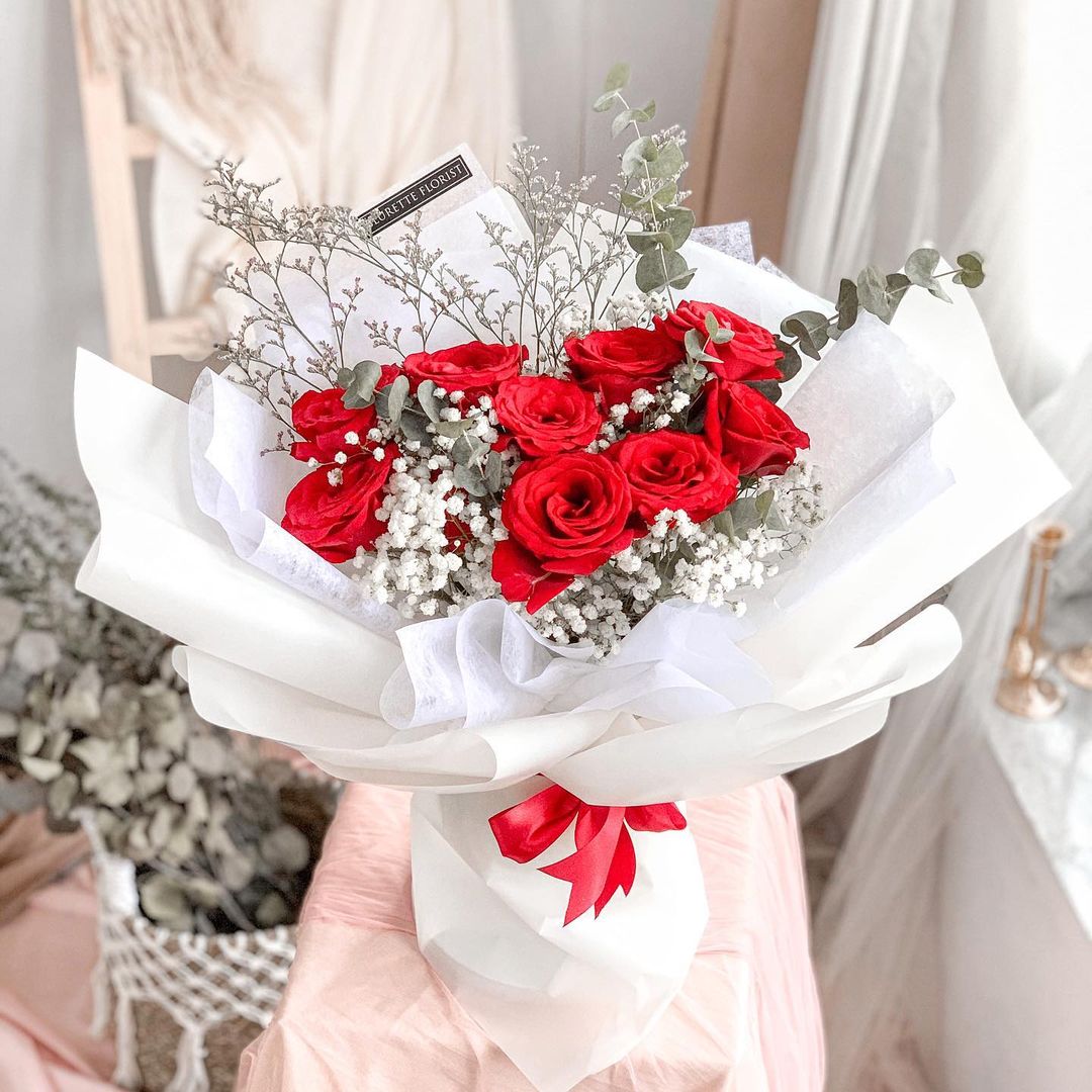 10 Rose Bouquet | Florist, Florist Tangerang, Graduation Flowers | Blurette  Florist